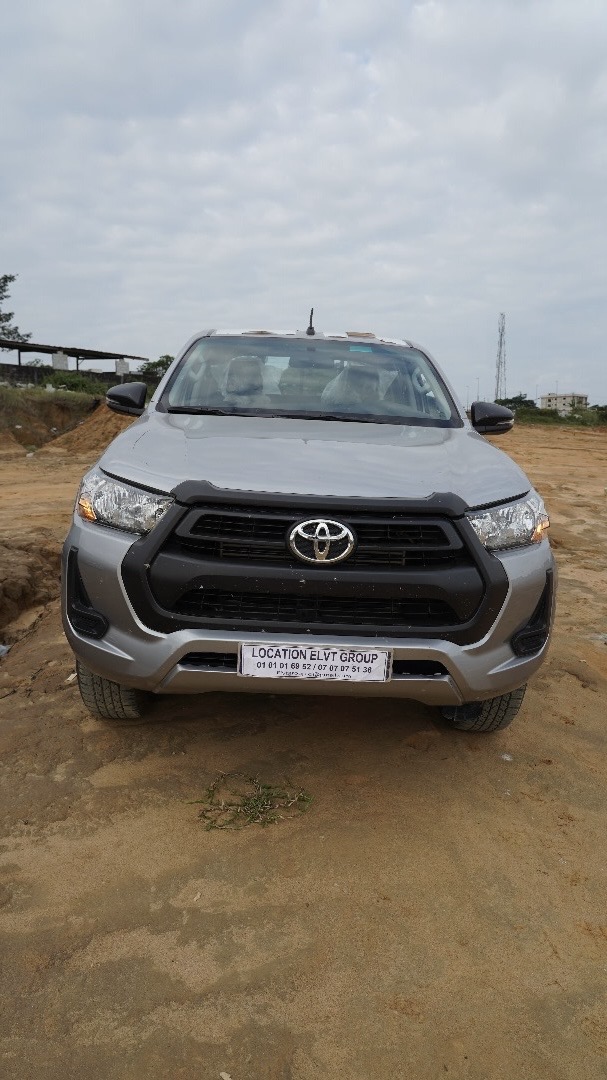 HILUX